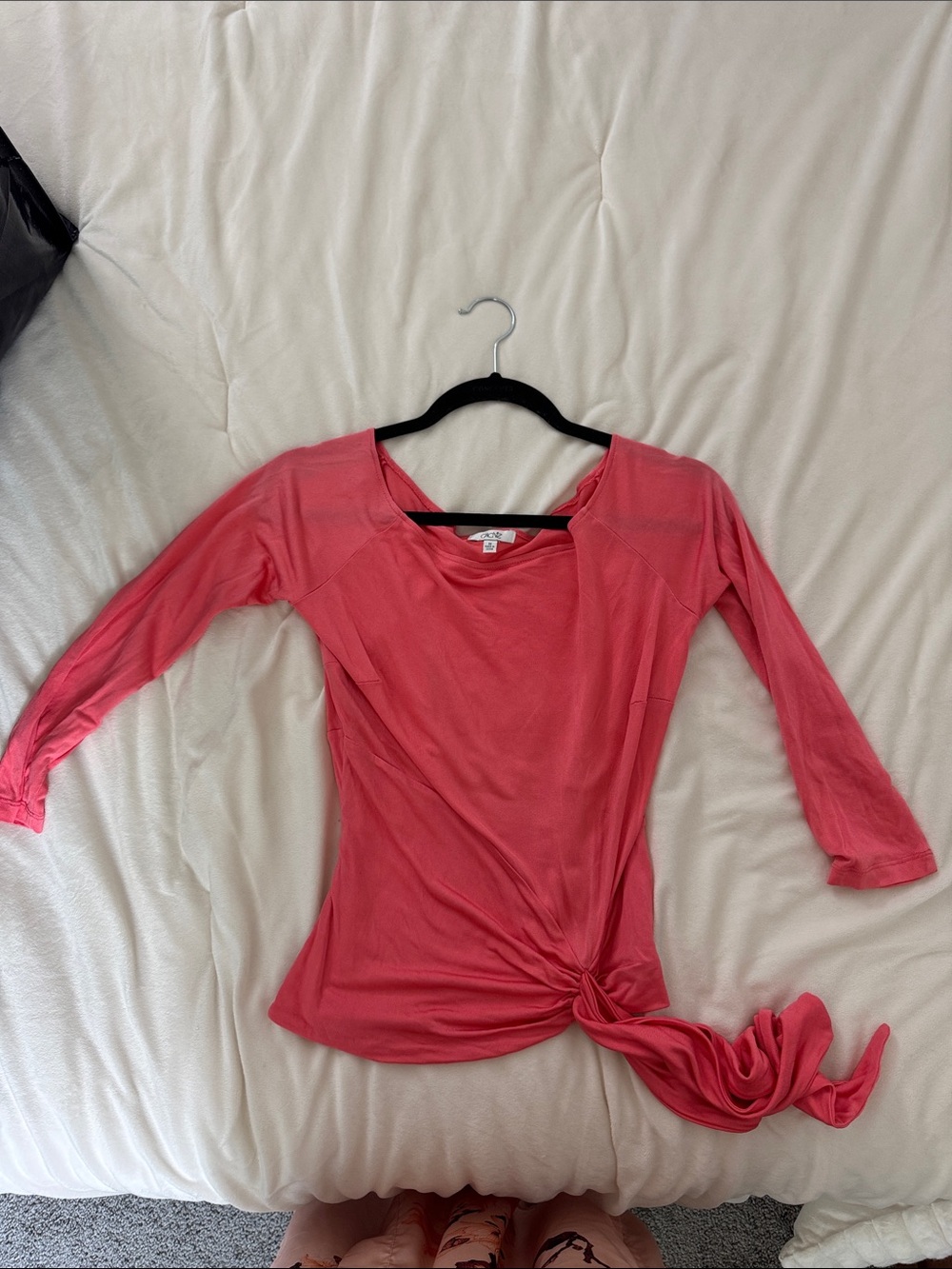 Cache Coral Knot-Front 3/4 sleeve top, 100% silk, medium